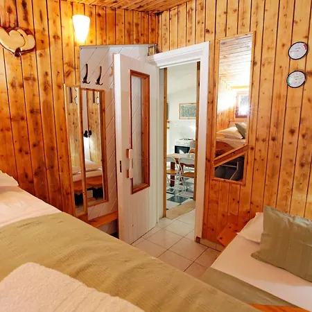 Cypress House Holiday home *